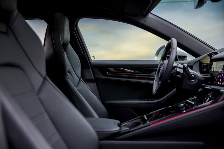 Porsche Panamera 4 E-Hybrid