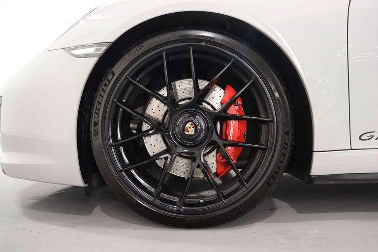 Porsche 991.2 Carrera 4 GTS