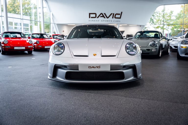 Porsche 992 GT3 Touring