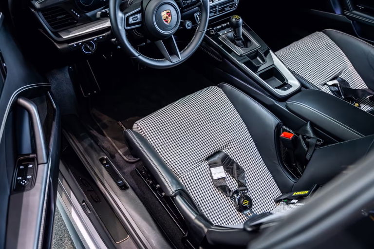 Porsche 992 GT3 Touring