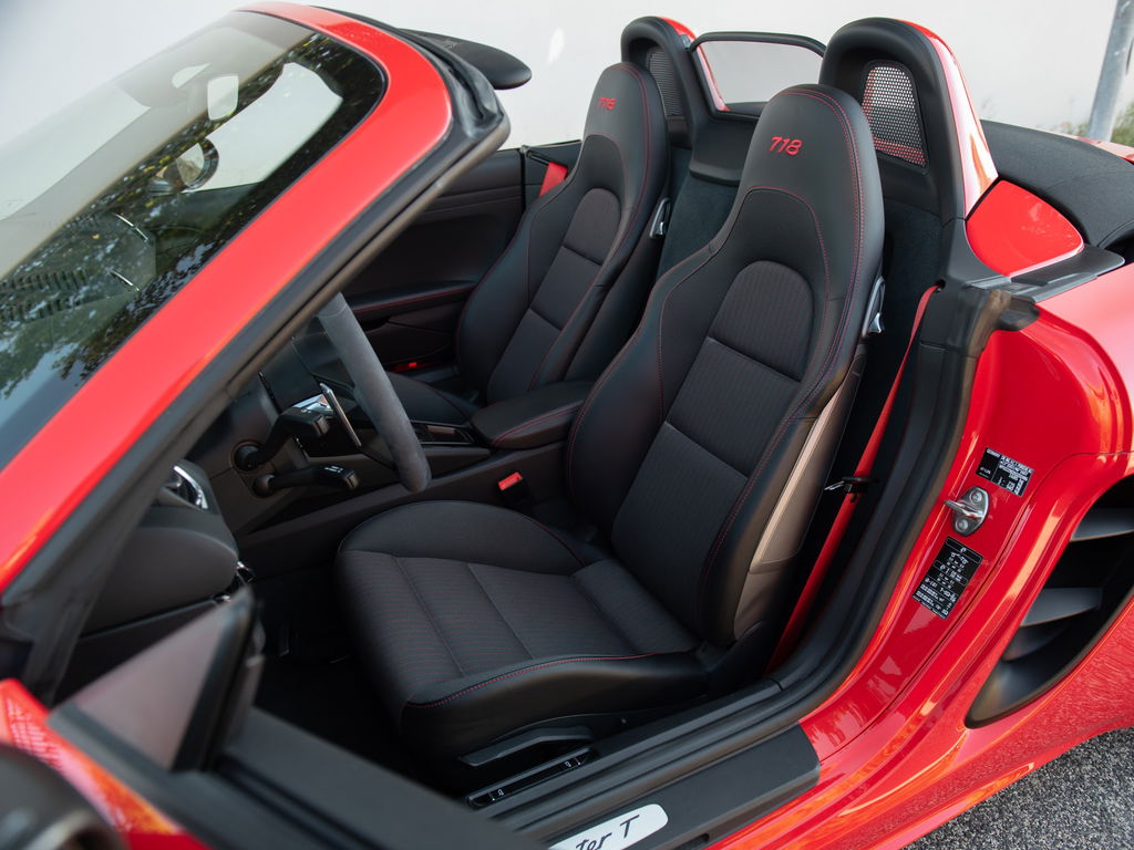 Porsche 718 Boxster T