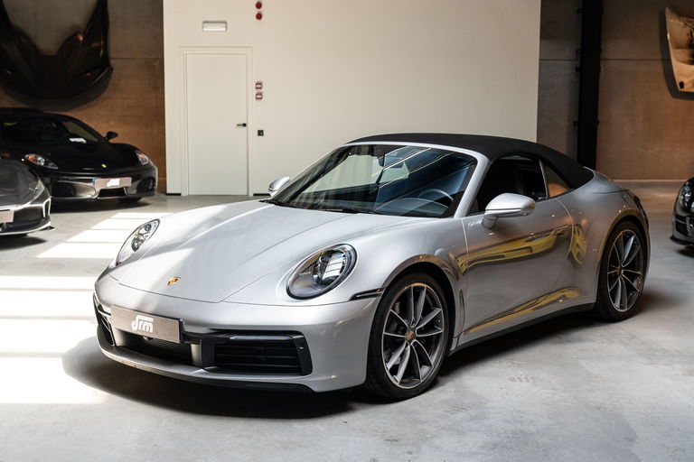 Porsche 992 Carrera