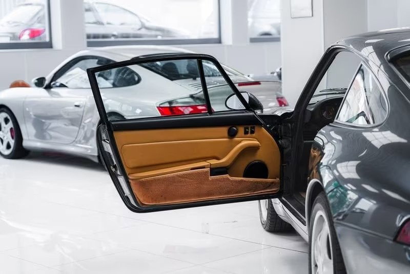 Porsche 993 Carrera 4