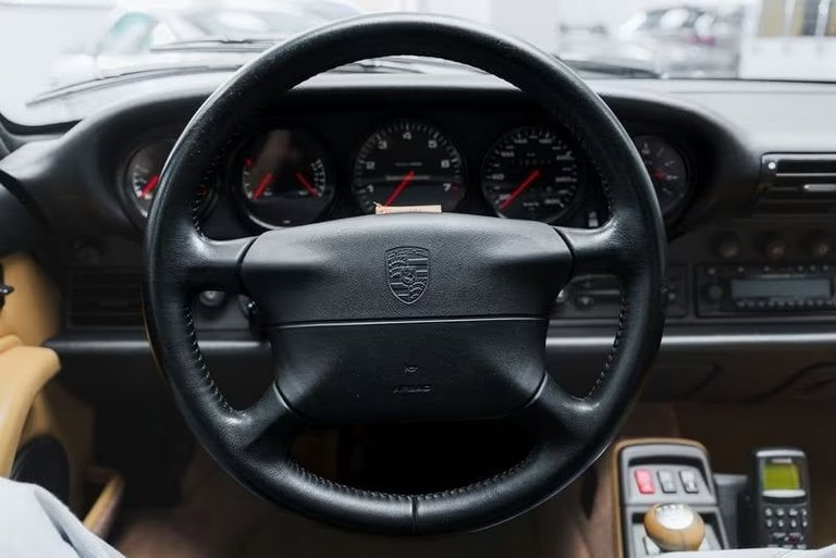 Porsche 993 Carrera 4