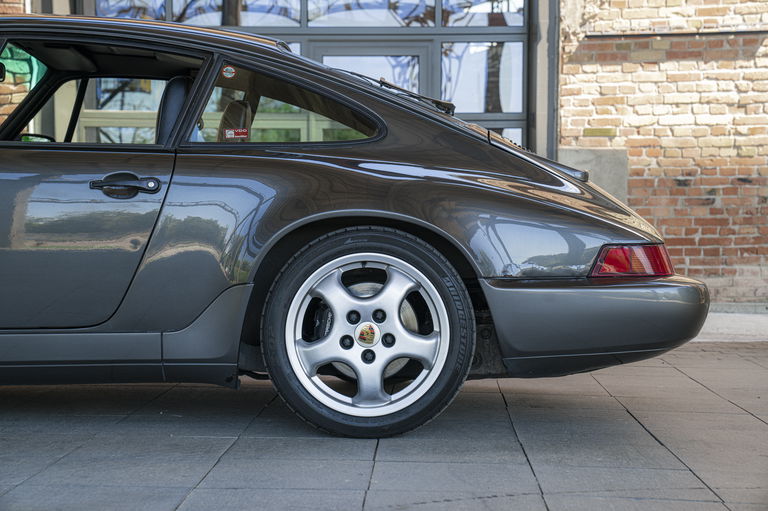 Porsche 964 Carrera 4