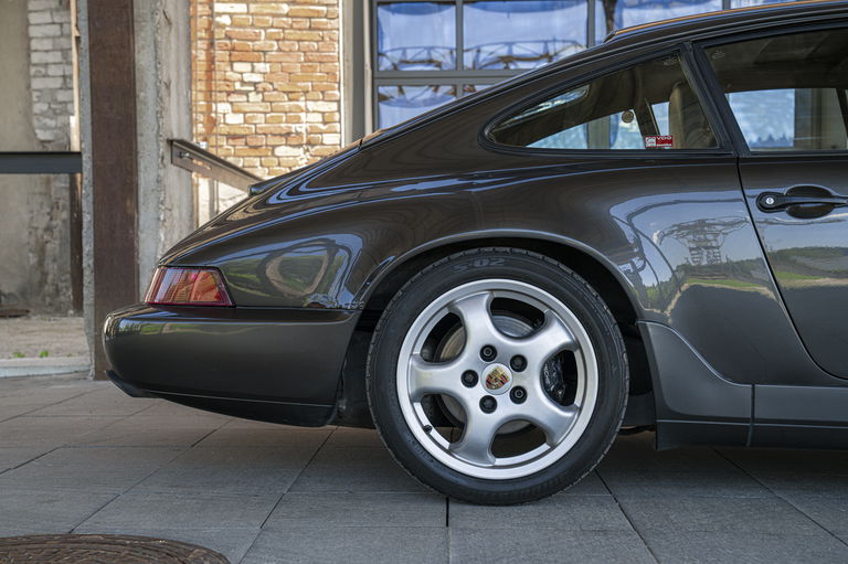 Porsche 964 Carrera 4