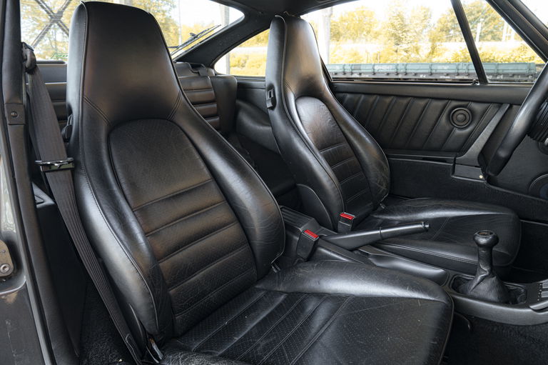 Porsche 964 Carrera 4