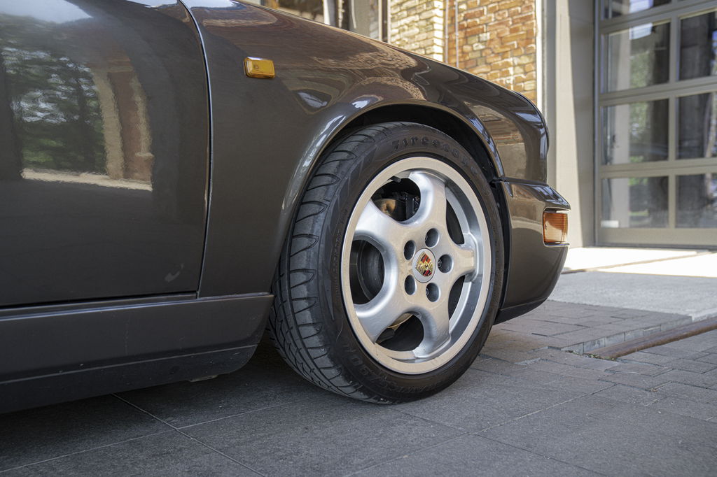 Porsche 964 Carrera 4