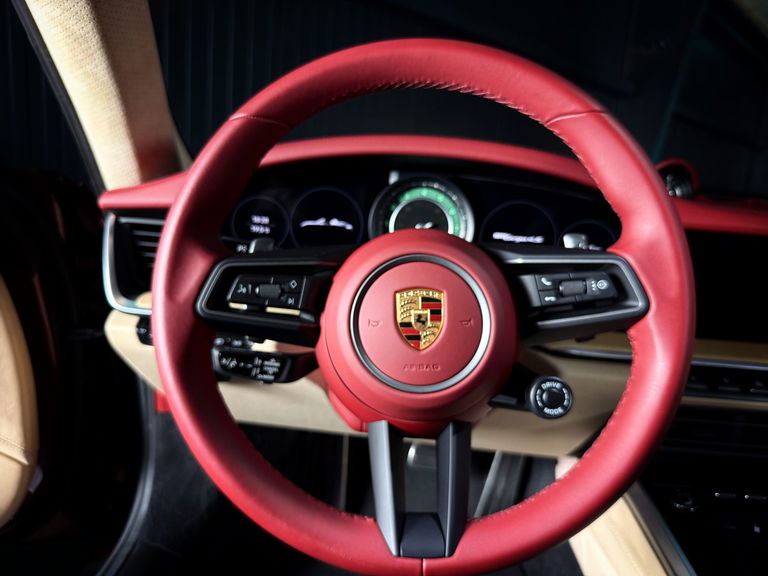 Porsche 992 Heritage Design Edition