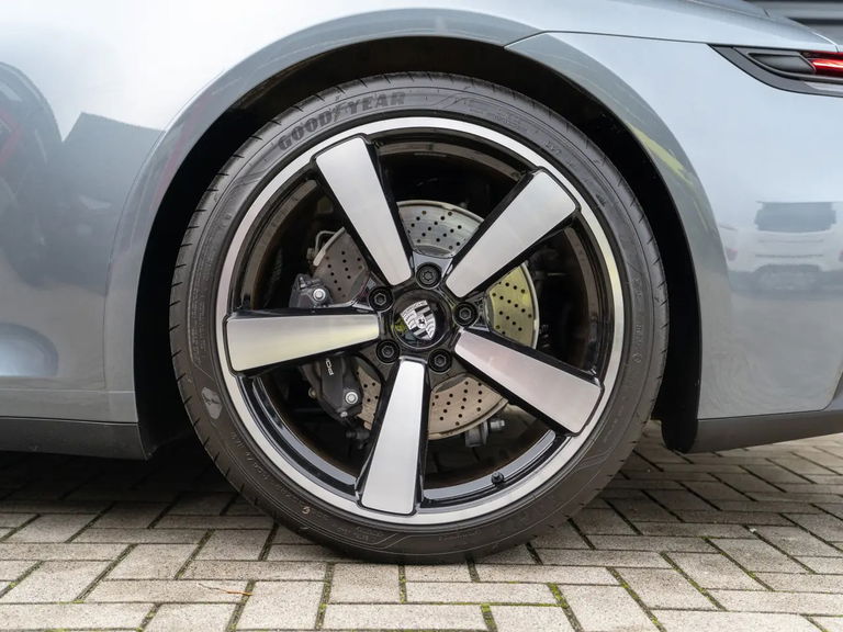 Porsche 992.2 Carrera