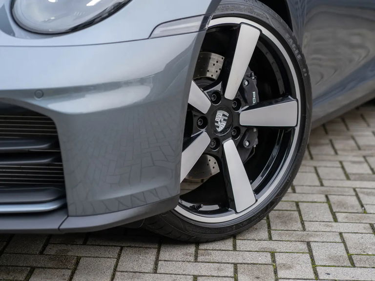 Porsche 992.2 Carrera