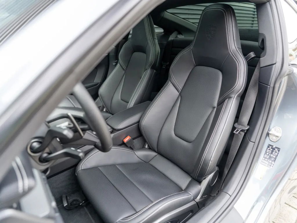 Porsche 992.2 Carrera