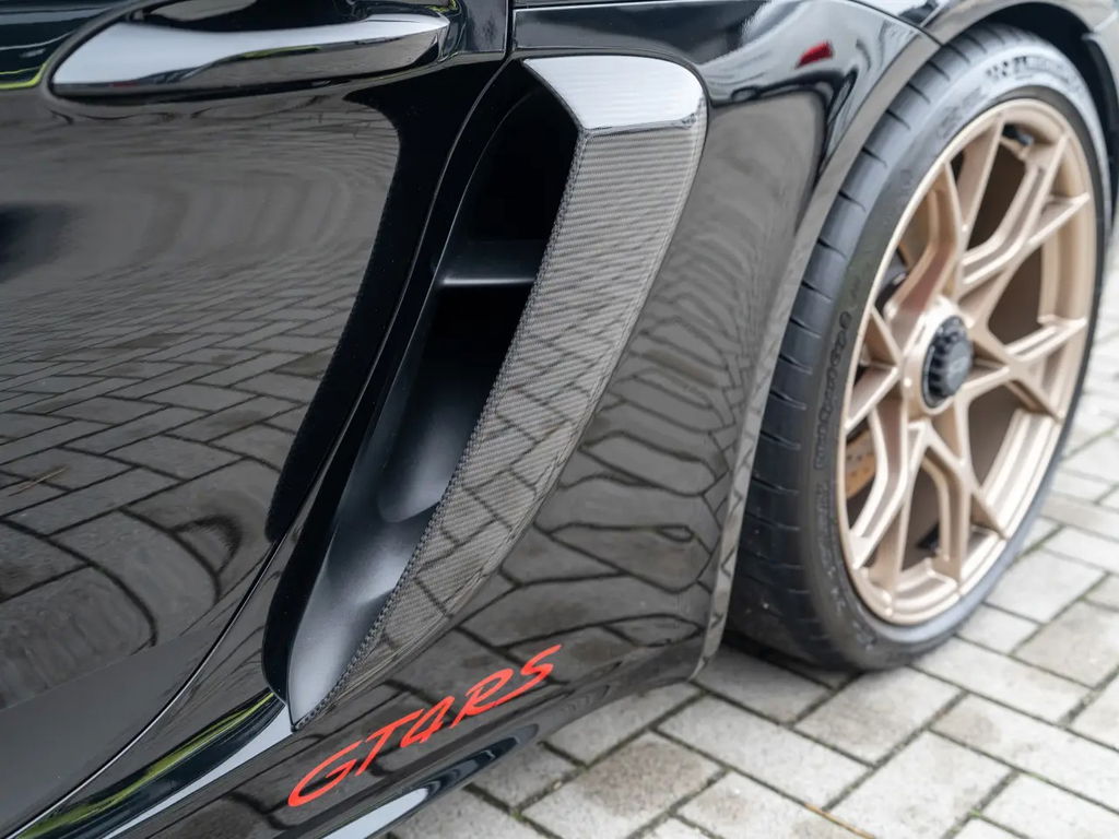 Porsche 718 Cayman GT4 RS