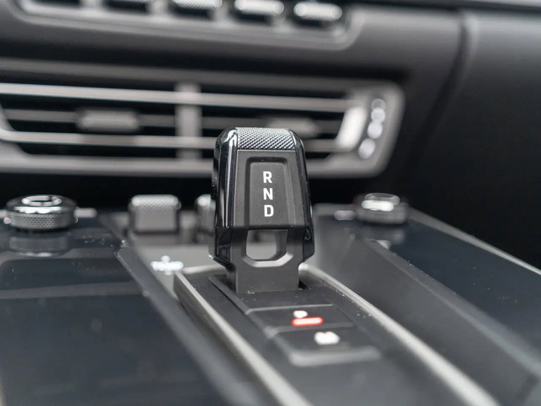 Porsche 992 Carrera 4