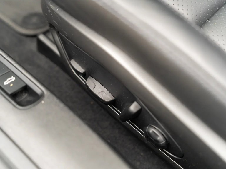 Porsche 992 Carrera 4