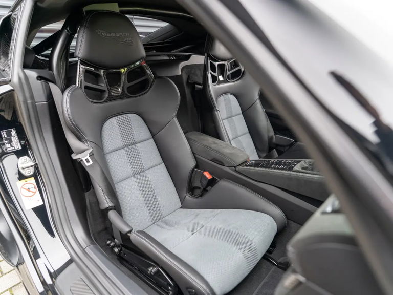 Porsche 718 Cayman GT4 RS