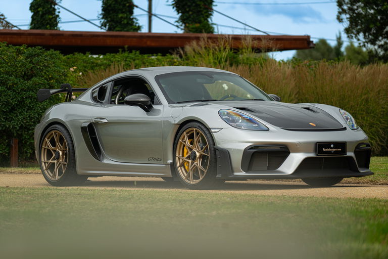 Porsche 718 Cayman GT4 RS