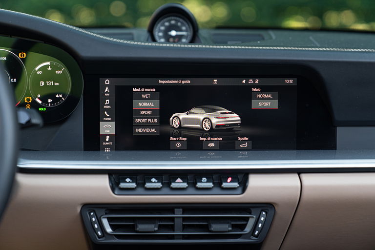 Porsche 992 Carrera 4S