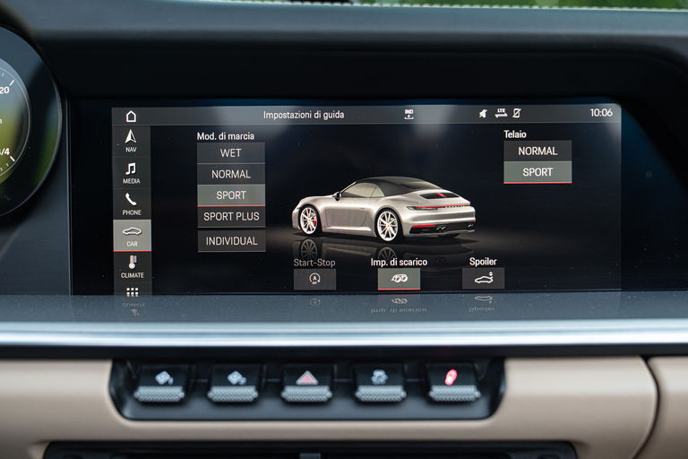 Porsche 992 Carrera 4S