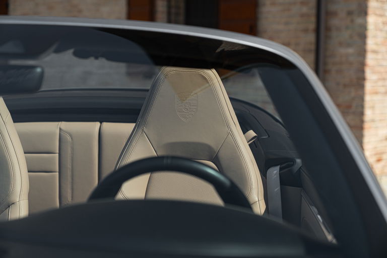 Porsche 992 Carrera 4S