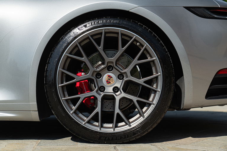 Porsche 992 Carrera 4S