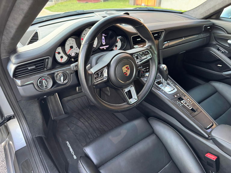 Porsche 991.2 Carrera GTS