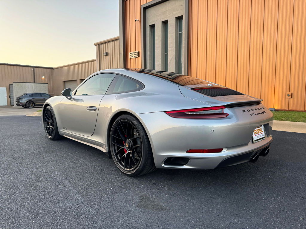 Porsche 991.2 Carrera GTS
