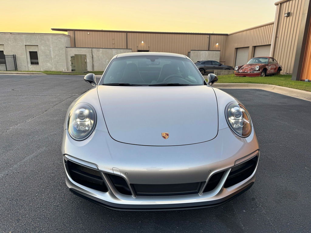 Porsche 991.2 Carrera GTS