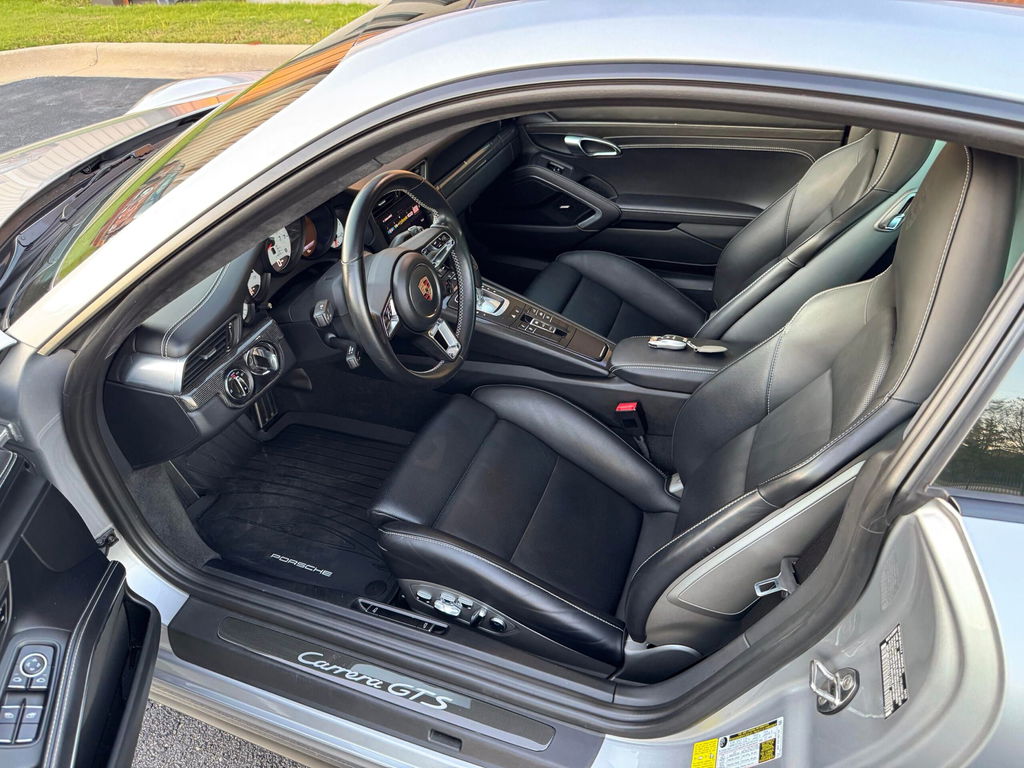 Porsche 991.2 Carrera GTS