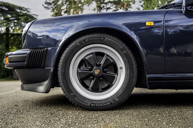 Porsche 911 Carrera 3.2