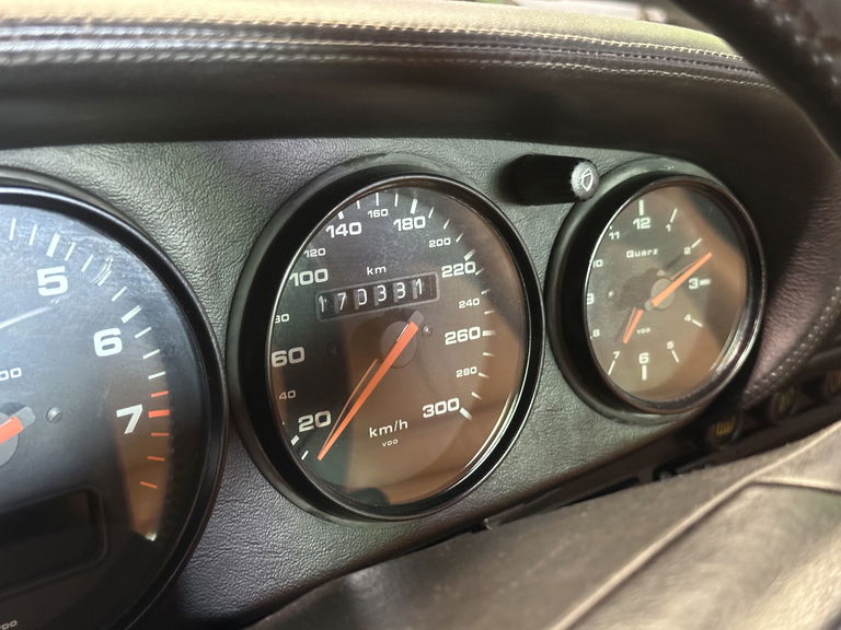 Porsche 964 Carrera 4