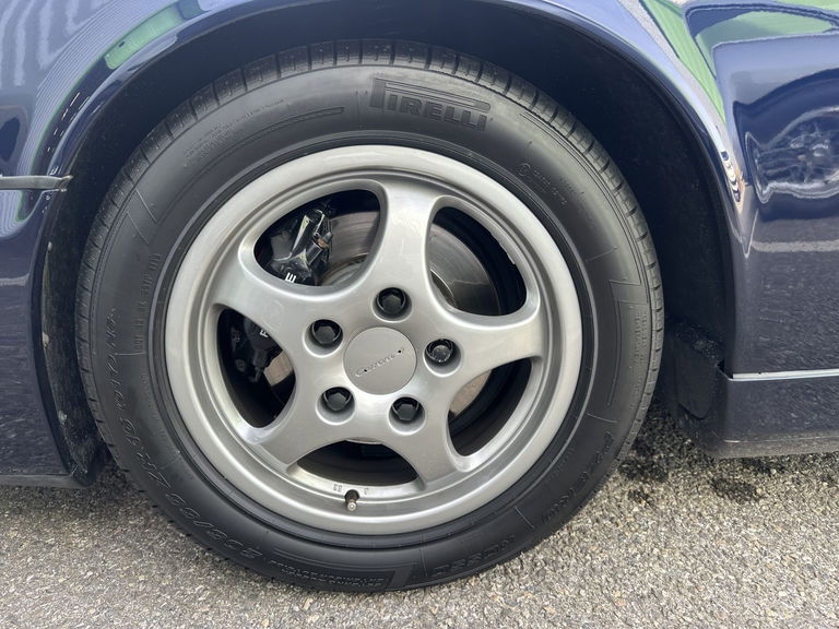 Porsche 964 Carrera 4