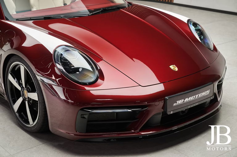 Porsche 992 Heritage Design Edition
