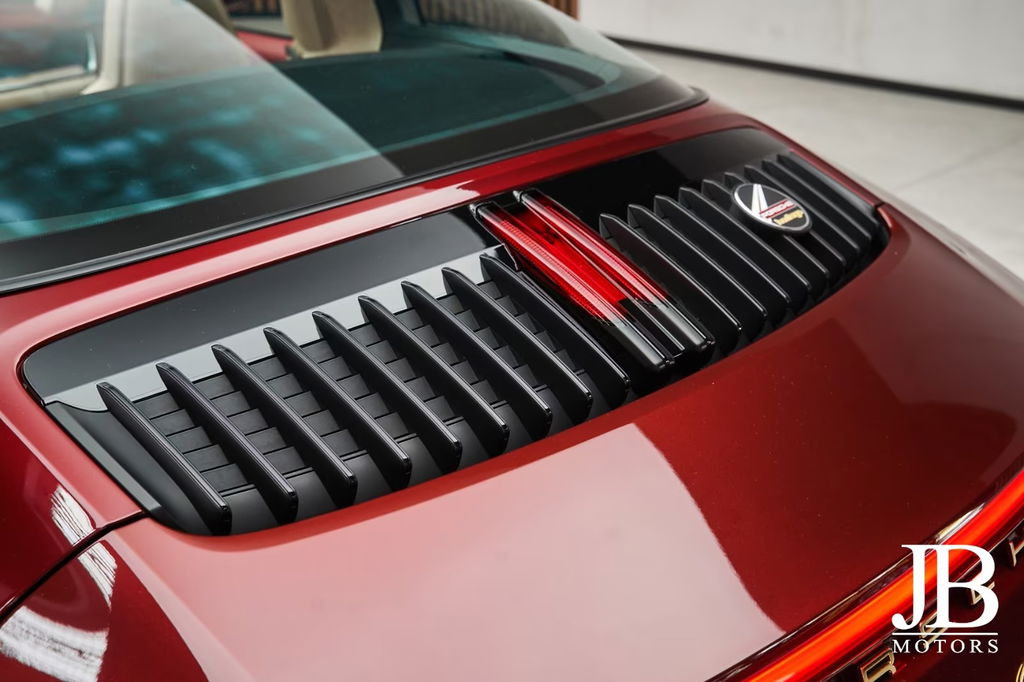 Porsche 992 Heritage Design Edition