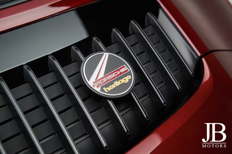Porsche 992 Heritage Design Edition