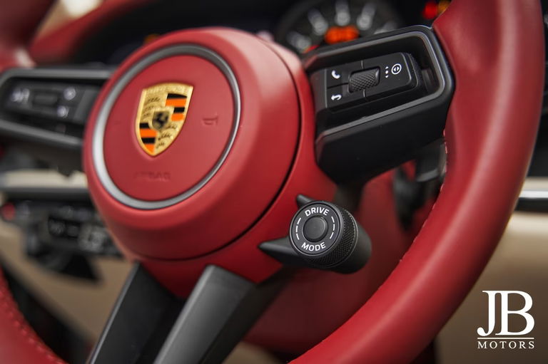 Porsche 992 Heritage Design Edition