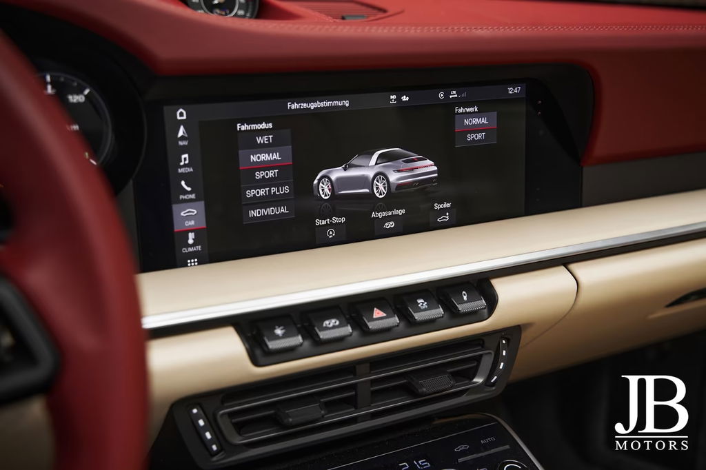 Porsche 992 Heritage Design Edition