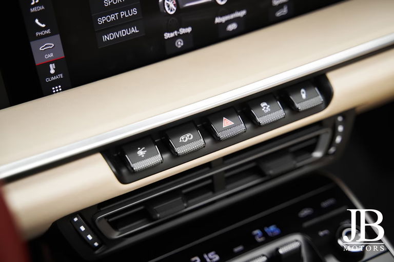 Porsche 992 Heritage Design Edition