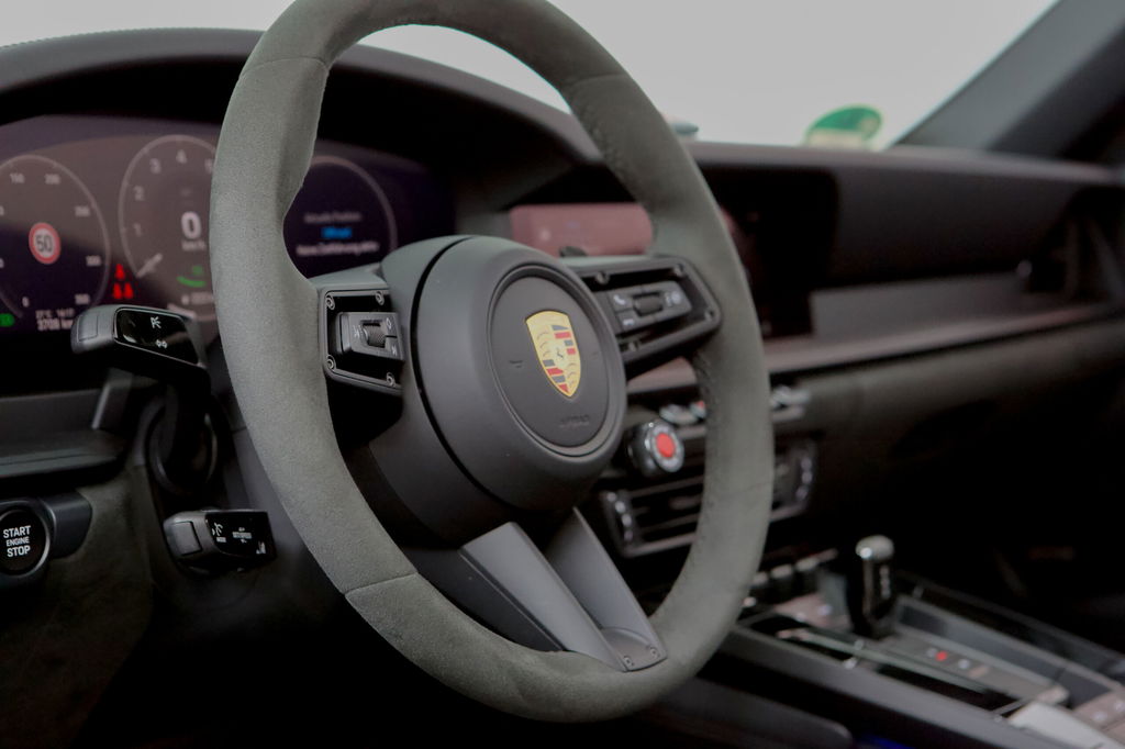 Porsche 992.2 Carrera GTS