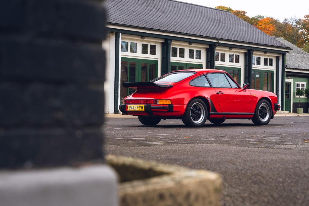 Porsche 911 Carrera 3.2