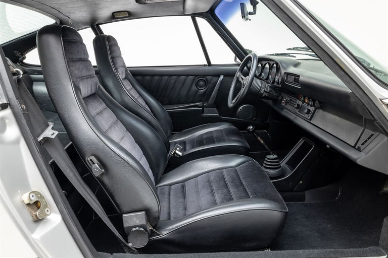 Porsche 911 Carrera 3.0