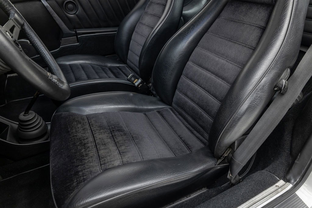 Porsche 911 Carrera 3.0