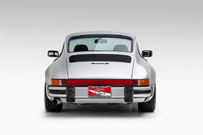 Porsche 911 Carrera 3.0