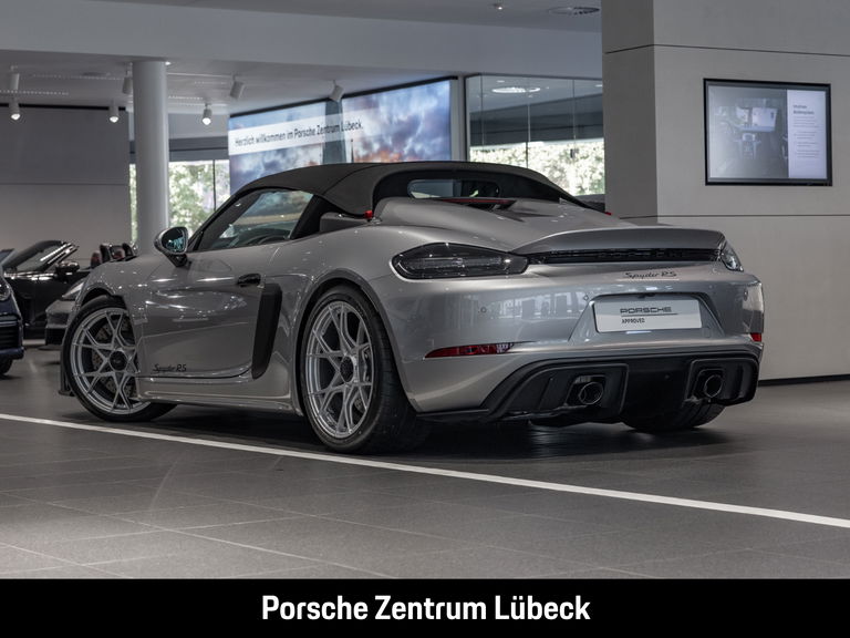 Porsche 718 Spyder RS