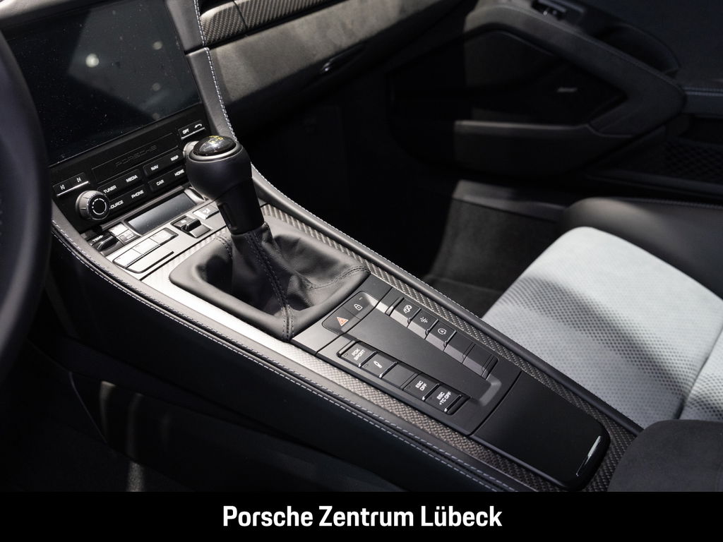 Porsche 718 Spyder RS