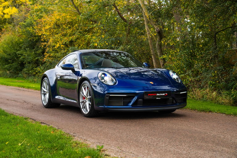 Porsche 992 Carrera GTS