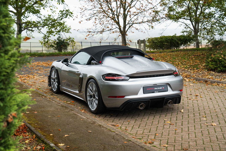 Porsche 718 Spyder RS