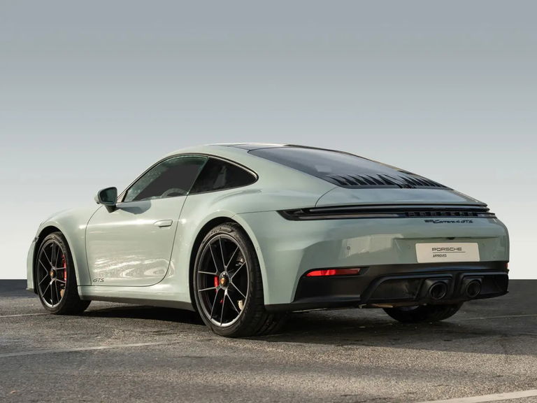 Porsche 992.2 Carrera 4 GTS