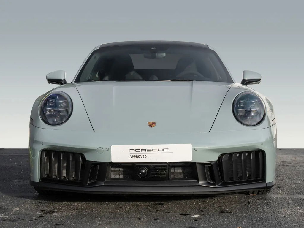 Porsche 992.2 Carrera 4 GTS