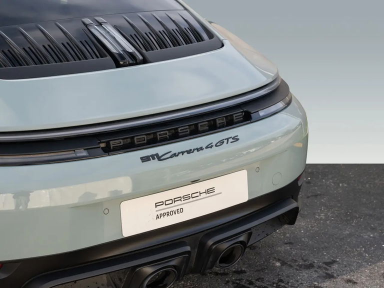 Porsche 992.2 Carrera 4 GTS